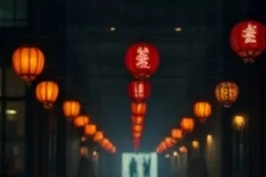 纪实长片《一条河的二十年》封面，河面清晨升起的薄雾